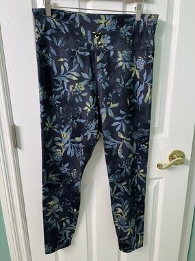 JoyLab Navy Floral High-Rise Leggings